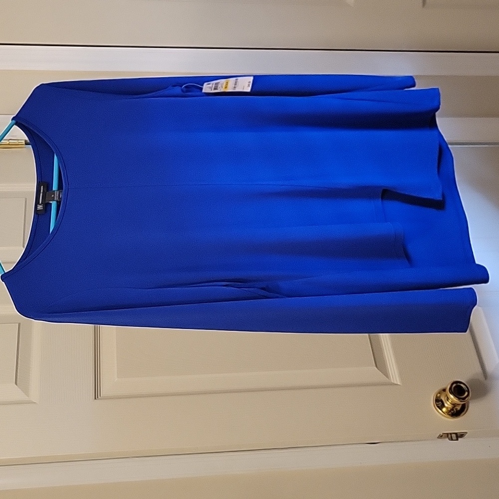 NWT INC MODERN MIX MED SIZE TOP
